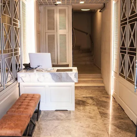 Old Port Hotel 3*