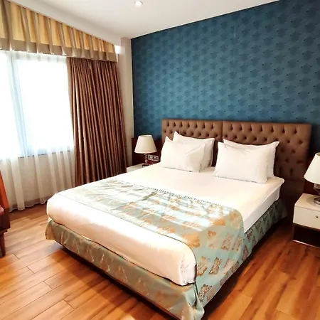 Old Port Hotel 3*