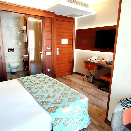 Old Port איסטמבול