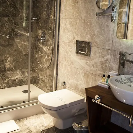 Old Port Hotel 3*
