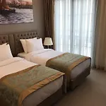 Old Port Ξενοδοχείο 3*