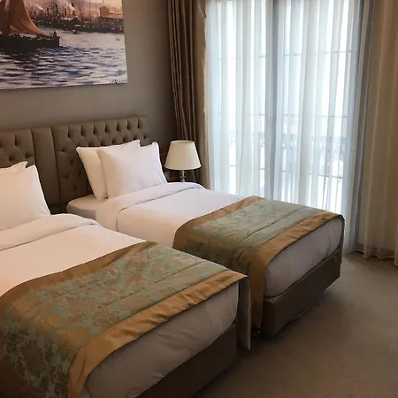 Old Port Hotel 3*