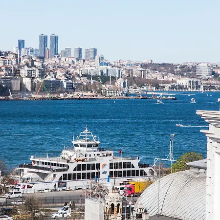 Hotel Old Port 3*
