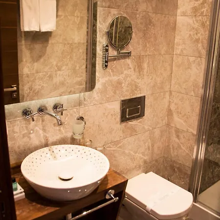 فندق أولد بورت