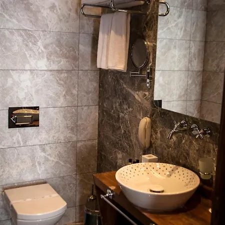 فندق أولد بورت