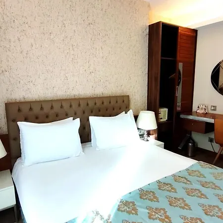 أولد بورت فندق 3*