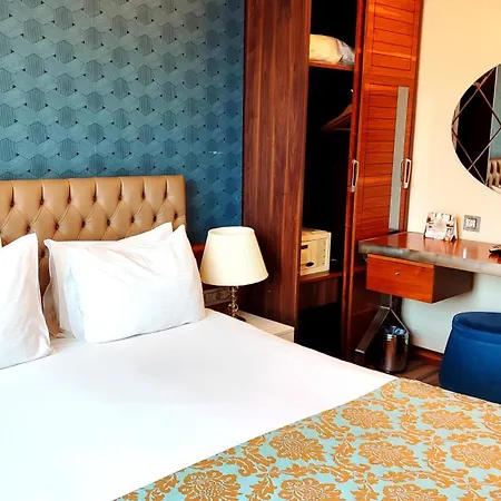 أولد بورت 3*